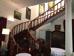 -La Villa French Restaurant