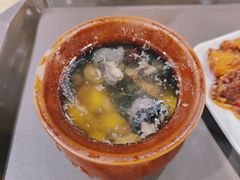 乌鸡瓦罐汤-华中科技大学百景园(三楼酒店)