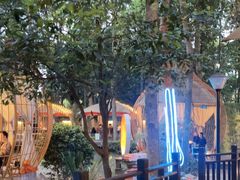 -二荆条·蜀鲜汇城市森林火锅