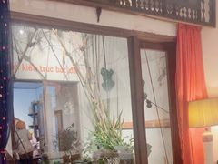 -Cuc Gach Quan Restaurant