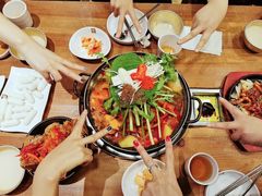 -喇喇排骨火锅·传统韩式脊骨汤(望京西园总店)