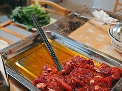 -沈记酸菜牛肉火锅店(九号路店)