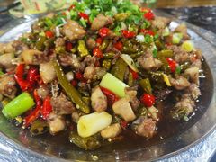 -廖哥泡椒兔(峨眉店)