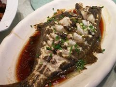 -赶海部落海鲜城(海阳路店)