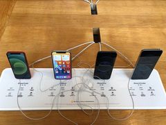 -Apple零售店(华贸购物中心店)