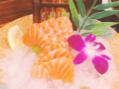 三文鱼刺身-披头士烧鸟居酒屋(王府井店)