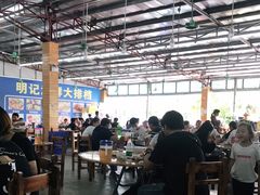 大堂-明记海鲜大排档(巽寮湾店)