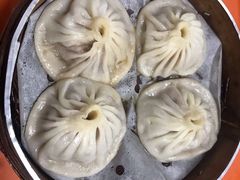 爆汁牛肉汤包-老新隆牛肉锅贴(新街口店)