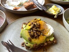 牛油果吐司-BOR Eatery(安福路店)