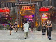 -茅台镇网红溶洞餐厅·茅帮菜馆