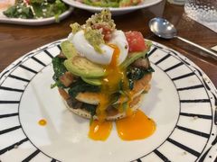 牛油果蘑菇菠菜水波蛋-AFS Cafe & Canteen(闽江二路店)