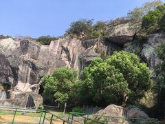 -伍山石窟