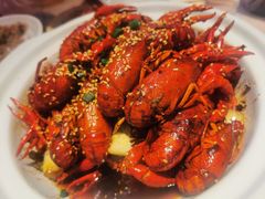 -肥肥虾庄·金牌油焖大虾(汉街SKP店)