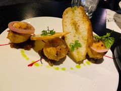 一口芝士球-C&R西班牙餐厅