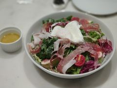 时令沙拉-théATRE茶聚场·餐厅(环球金融中心店)