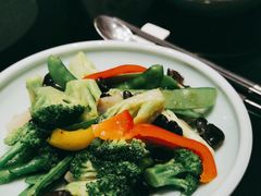 -港丽餐厅(高德置地店)