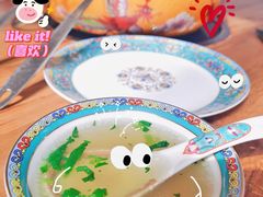 -毛辣果·贵州红酸汤牛肉火锅(西单店)