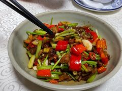 小炒黄牛肉-湖南乡情湘菜馆(罗湖店)