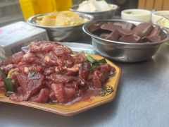 -黄利砖万峰林布依特色酸笋牛肉馆