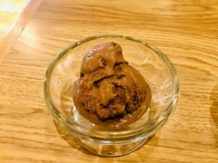 比利时巧克力豆冰淇淋-必胜客(欧亚卖场店)