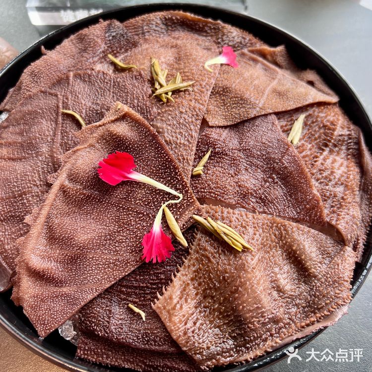 在超然楼吃 茉莉花茶锅底的辣火锅 太幸福啦