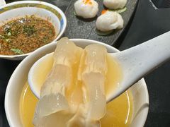 -鲜入唯煮·港式海鲜牛肉火锅(金宝街店)
