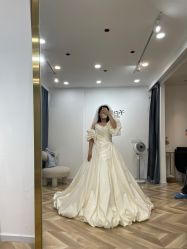 -予白婚纱礼服馆