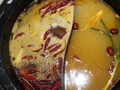 -周周有辣火锅馆(玖耀里店)