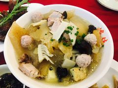 -侬佳蒸菜馆(听潮店)