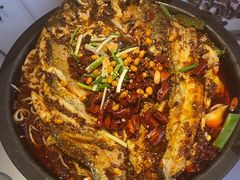 -鸣记脆皮烤鱼·海鲜烤鱼(三八广场店)