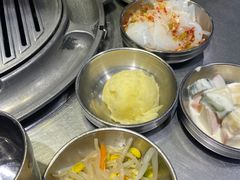 -GOGIYA·咕叽吖韩国传统烤肉店(东方新天地店)