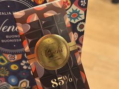 -VENCHI 闻绮(上海佛罗伦萨小镇店)