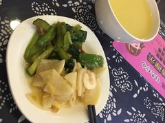 -八两八金·莱芜特色炒鸡(市南漳浦路店)