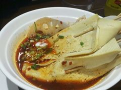 成都钵钵鸡。-张氏宽窄巷成都名小吃(茂业百货华强北店)