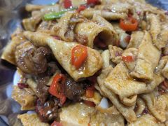 -湖南人家湘菜馆(镇江路店)