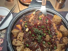 -吞鱼兽麻辣烤鱼(万达店)