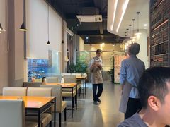 -莲餐厅·湖北菜·潜江小龙虾店(愚园路店)
