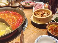 -巴卤社老火锅(财富店)