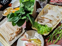 -东巴婆婆云南鱼豆花火锅(大东门店)