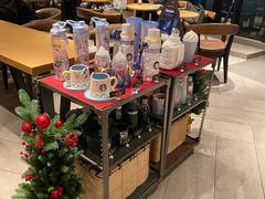 -星巴克臻选(莘庄仲盛店)