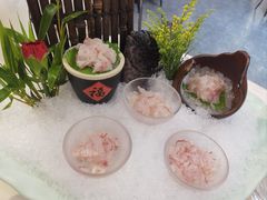中式鱼生捞起三文鱼腩-渔文乐·海鲜大排档(壹品总店)