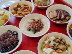 -蓝田九大碗民俗食府(蓝田店)