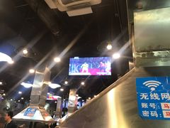 -马路牙子烧烤音乐酒馆(望京店)