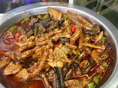 -丹水桥地锅鱼·翘嘴鲌·地方特色全鱼宴(丹江口大坝店)