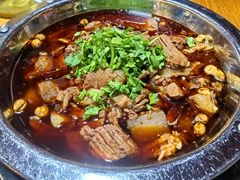 -大众跷脚牛肉馆·非遗传承单位(峨眉山店)