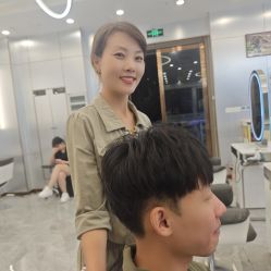 -震轩美容美发