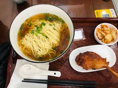 -百年老字号·观振兴蟹黄面·三虾面·苏式面(观前街富仁坊巷店)