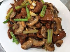 -汗腾格里·风味餐厅(新疆驻京办店)