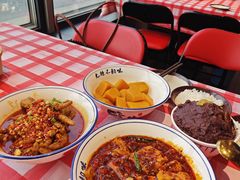 -笨豆腐居民楼菜馆•江西小炒(天津开发区店)
