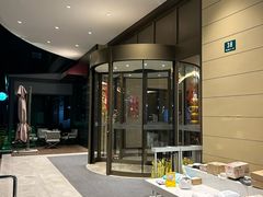 -上海浦东中心万枫酒店